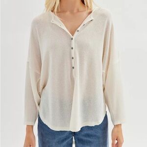 URBAN OUTFITTERS | Ribbed Soft Henley